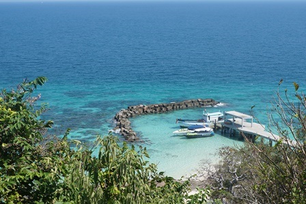 เกาะไม้ท่อน ราคา 2,600 บาท เกาะส่วนตัวสุดโรเมนติก หาดทรายขาว น้ำทะเลใส